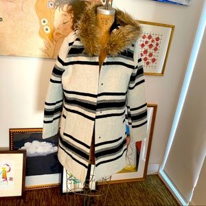BB DAKOTA striped winter coat LARGE